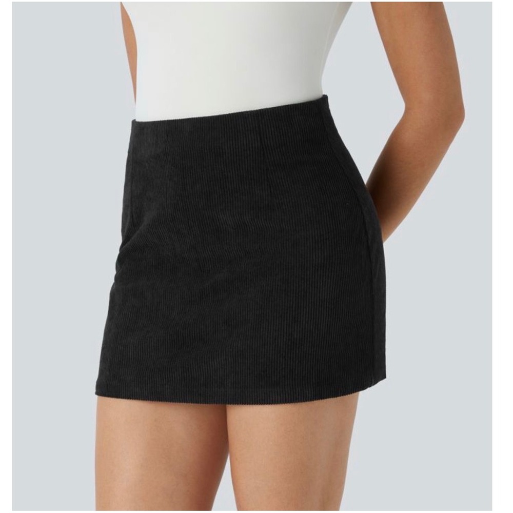 Halara Corduroy Mini Skirt NWT Built In‎ Shorts- Skort